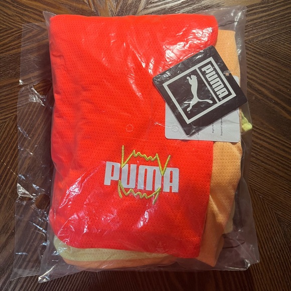 Brand new Puma Coral Mesh Shorts - Picture 3 of 3